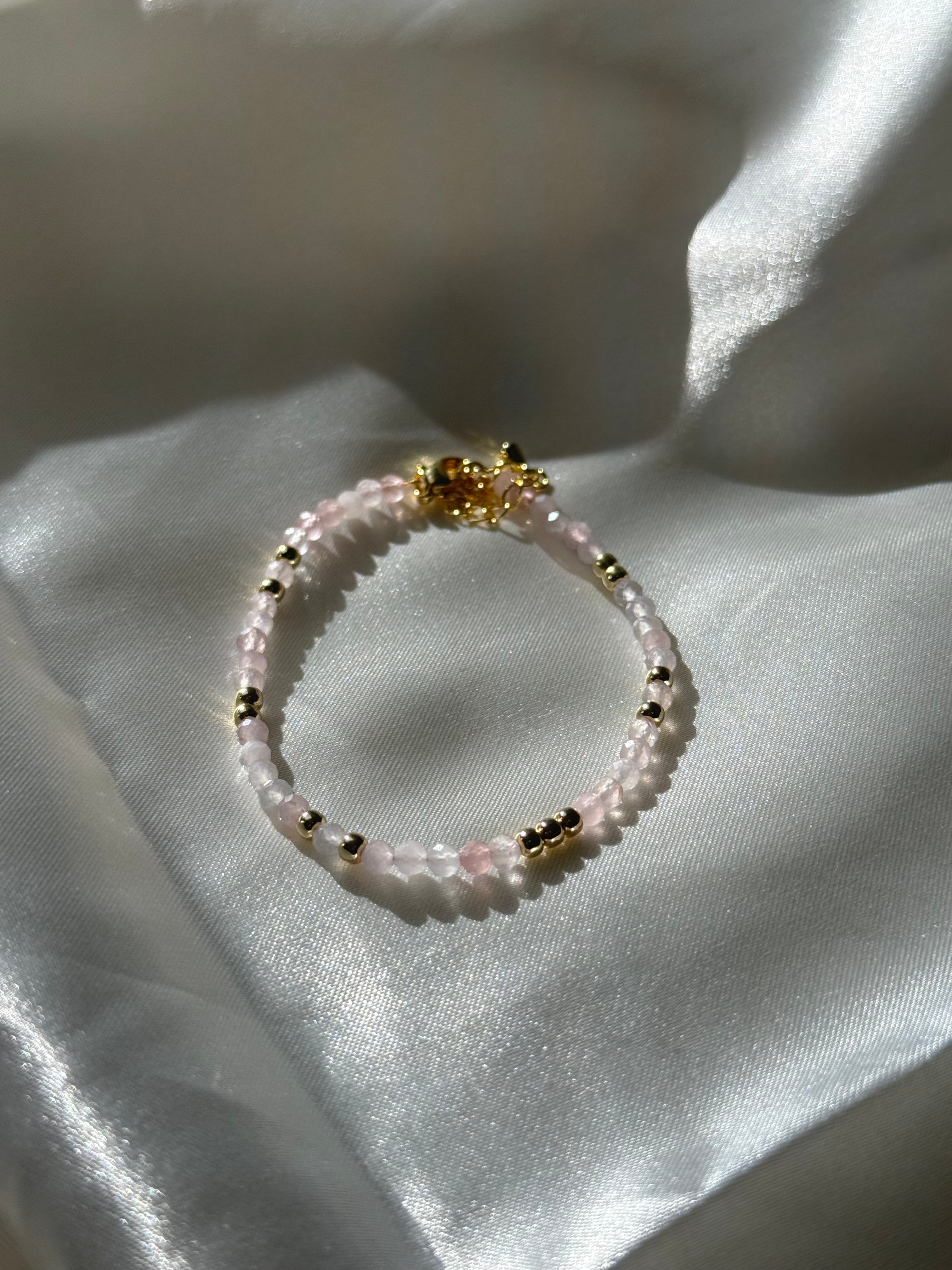 Armband "Golden Coin"mit Perlen rosa